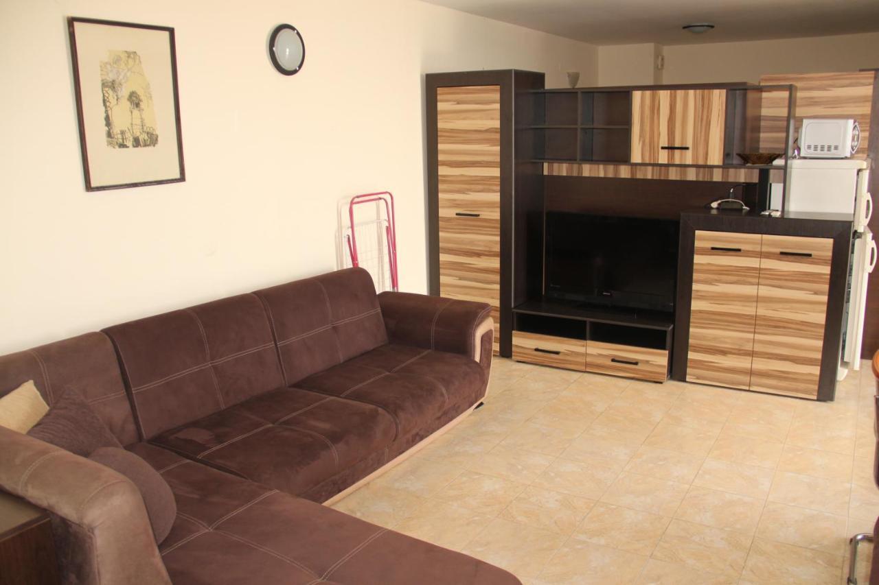 Ivtour Apartments In Yalta Complex Golden Sands Exterior photo