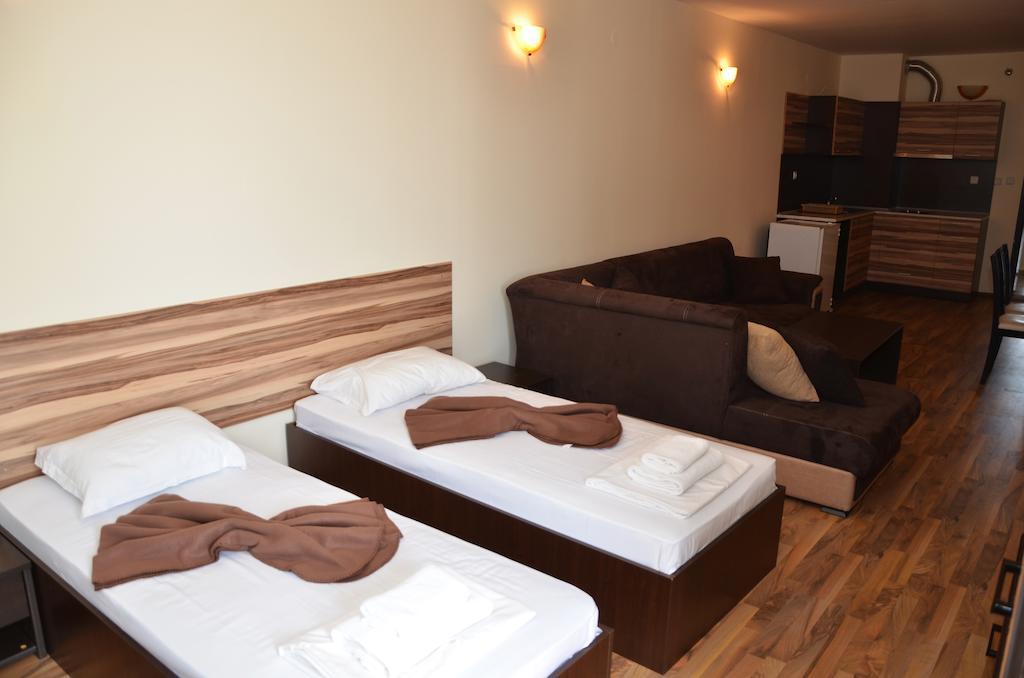 Ivtour Apartments In Yalta Complex Golden Sands Room photo