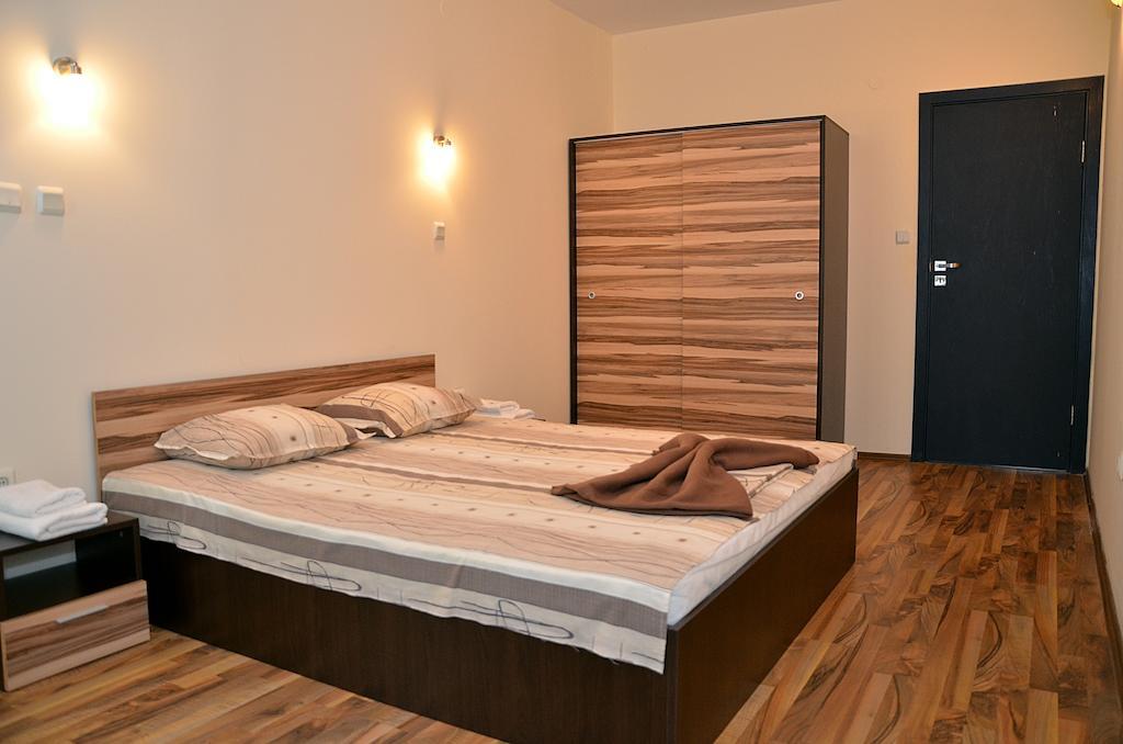 Ivtour Apartments In Yalta Complex Golden Sands Room photo