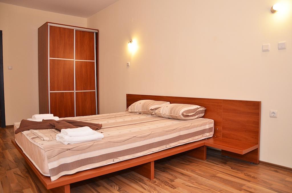 Ivtour Apartments In Yalta Complex Golden Sands Room photo